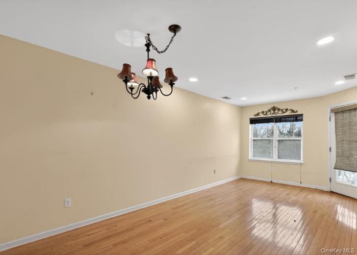 414 Highridge Court Peekskill, NY 10566 - Photo 8 of 23