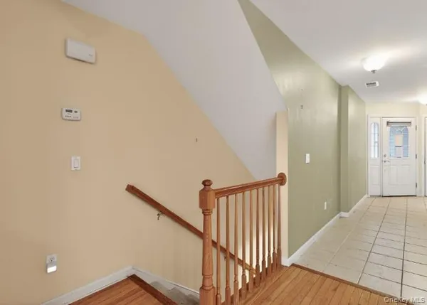 $458,600 | 414 Highridge Court, Peekskill, NY 10566
