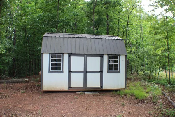$390,000 | 99 Southwood Drive, Danielsville, GA 30633