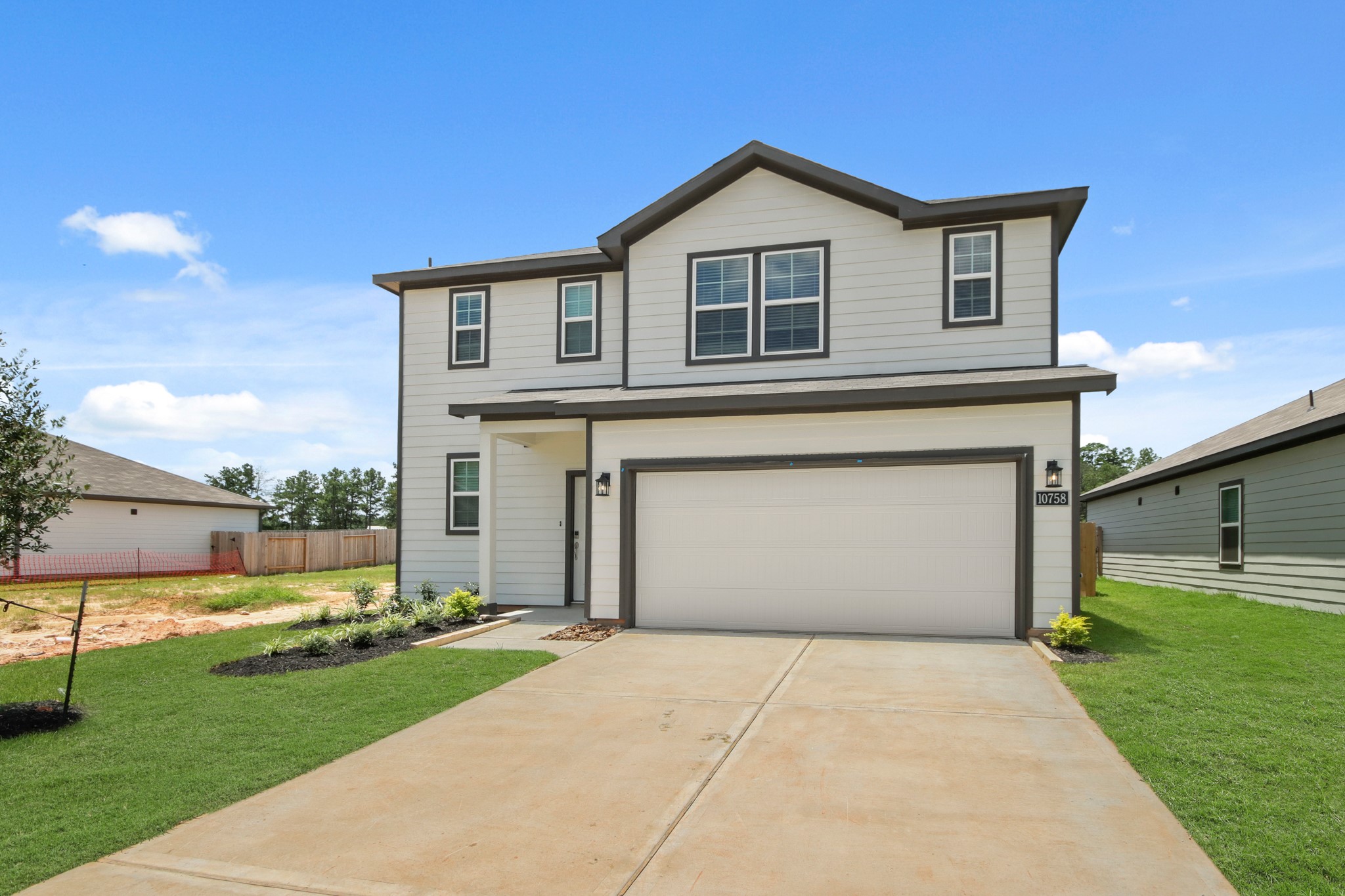 10758 Red Flagstone Drive Conroe, TX 77306 - Photo 2 of 22