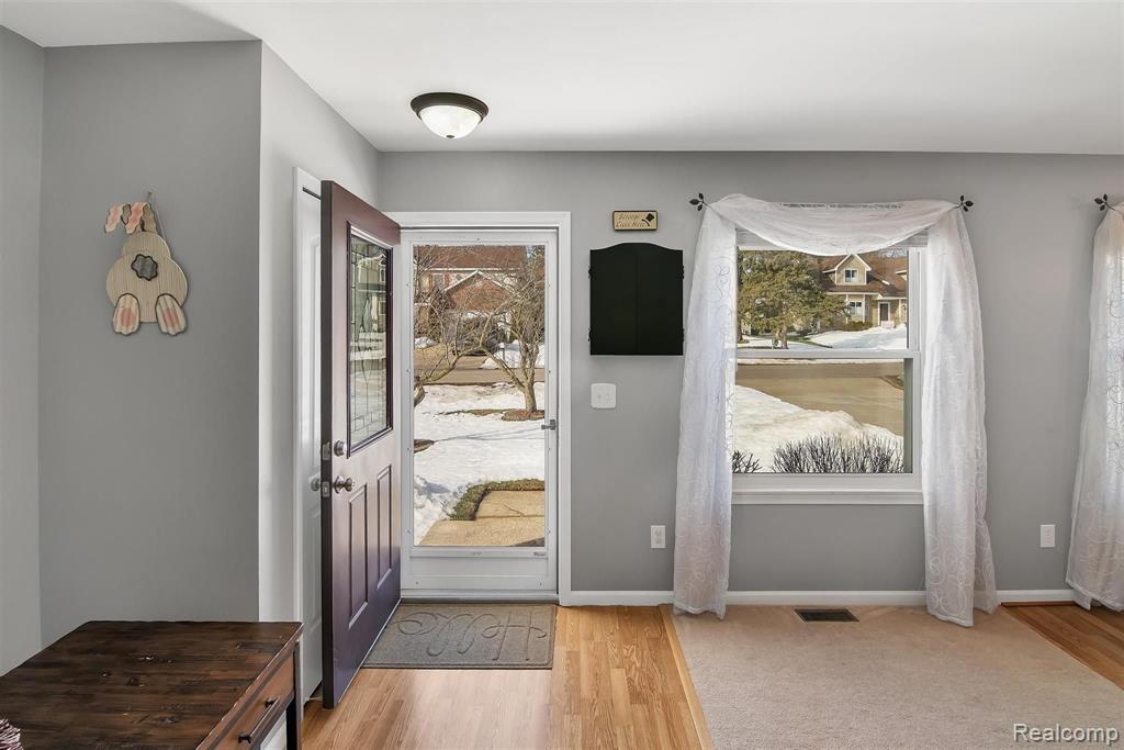 3677 Dearborn Avenue Rochester Hills, MI 48309 - Photo 6 of 28