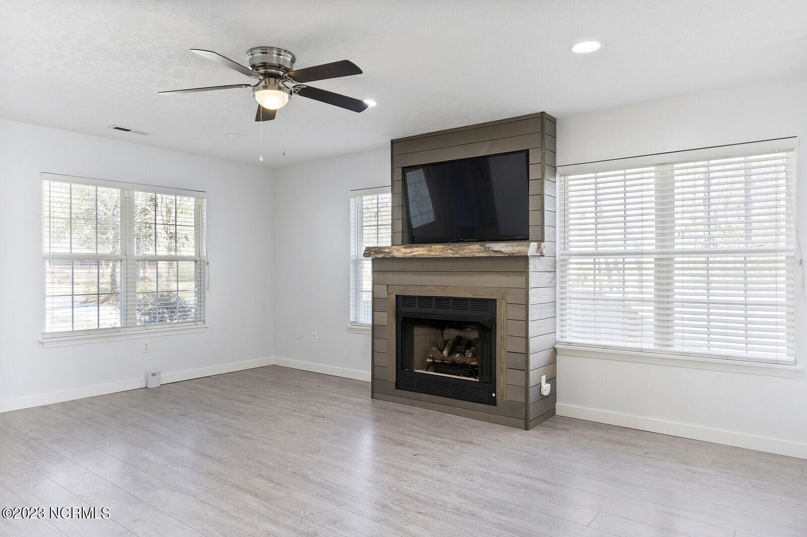 718 Lewis Road Leland, NC 28451 - Photo 10 of 63 07_DSC04497_Logan_Burke_mls