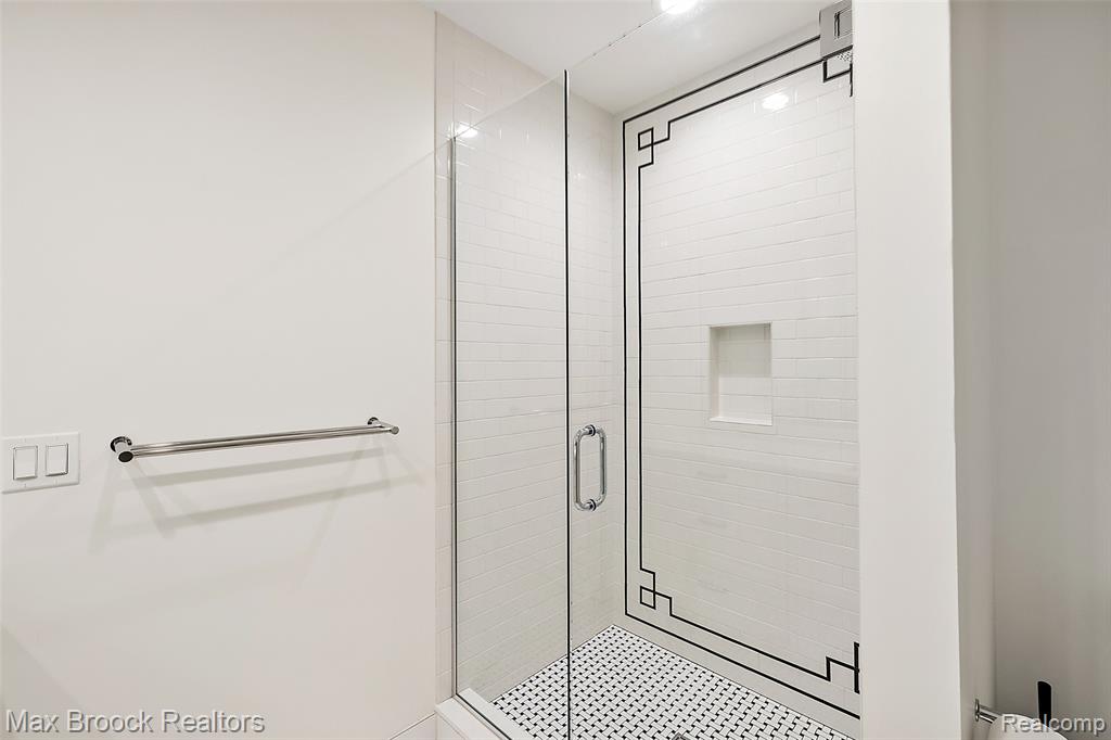 1475 Tottenham Road Bloomfield Hills, MI 48301 - Photo 35 of 51