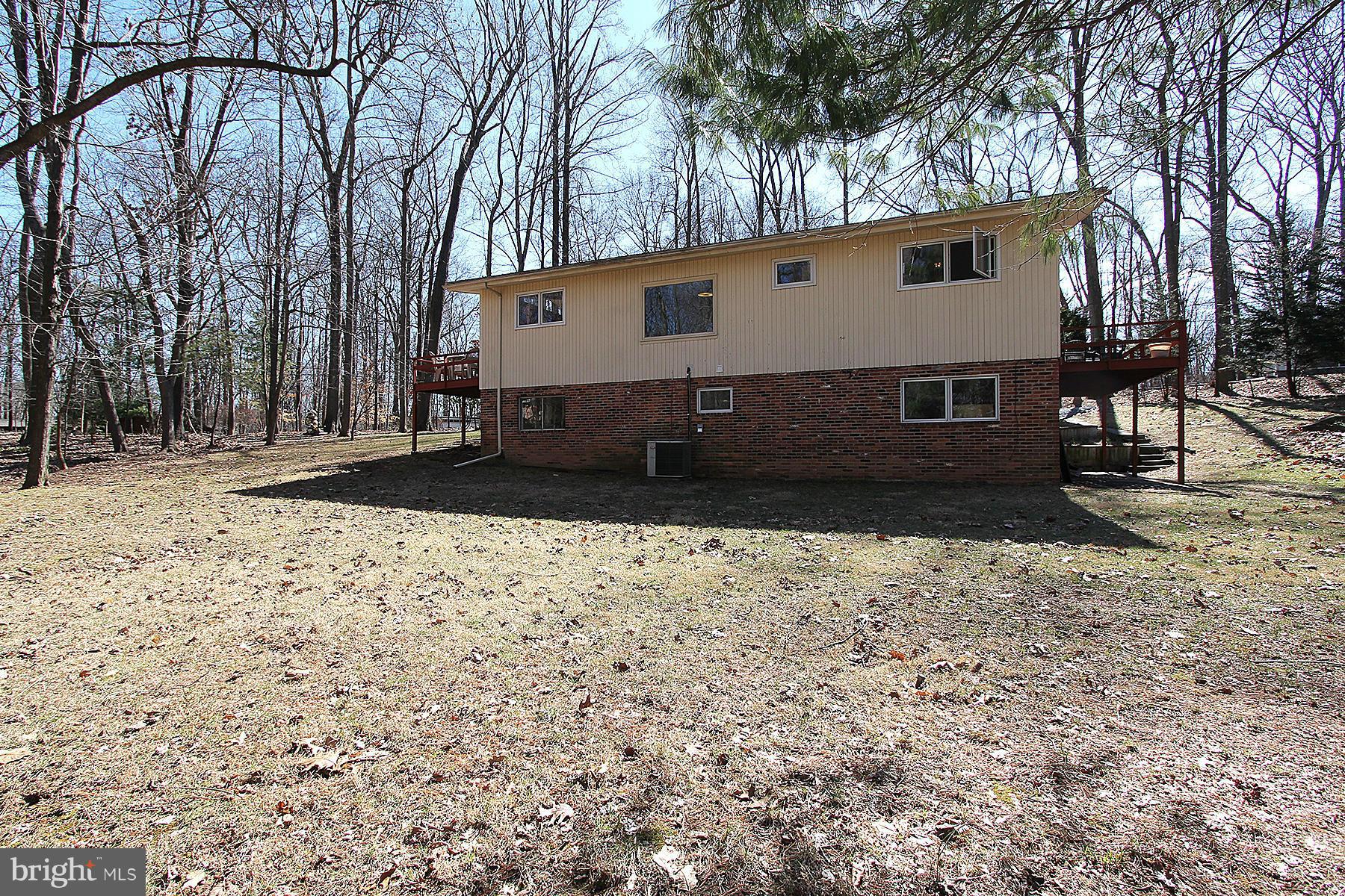 10315 Lloyd Road Potomac, MD 20854 - Photo 27 of 30 Exterior (Rear)