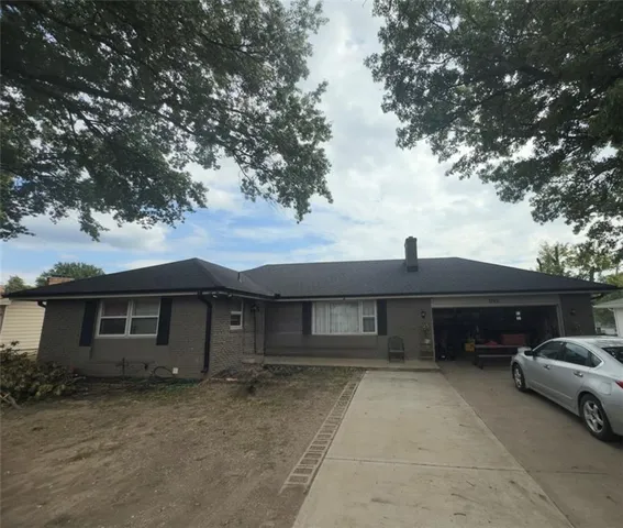 $249,990 | 17611 East Susquehanna Drive, Independence, MO 64056