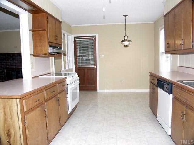 403 Ridgecrest Street Graham, NC 27253 - Photo 4 of 12 Gallery Image 4
