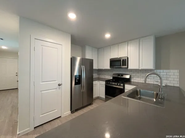 $1,475 | 7611 Aston Cross, San Antonio, TX 78253