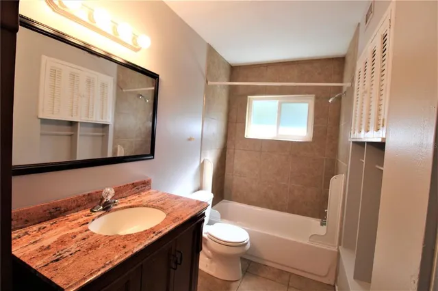 $1,500 | 2304 Ringling Boulevard, Unit 202, Sarasota, FL 34237