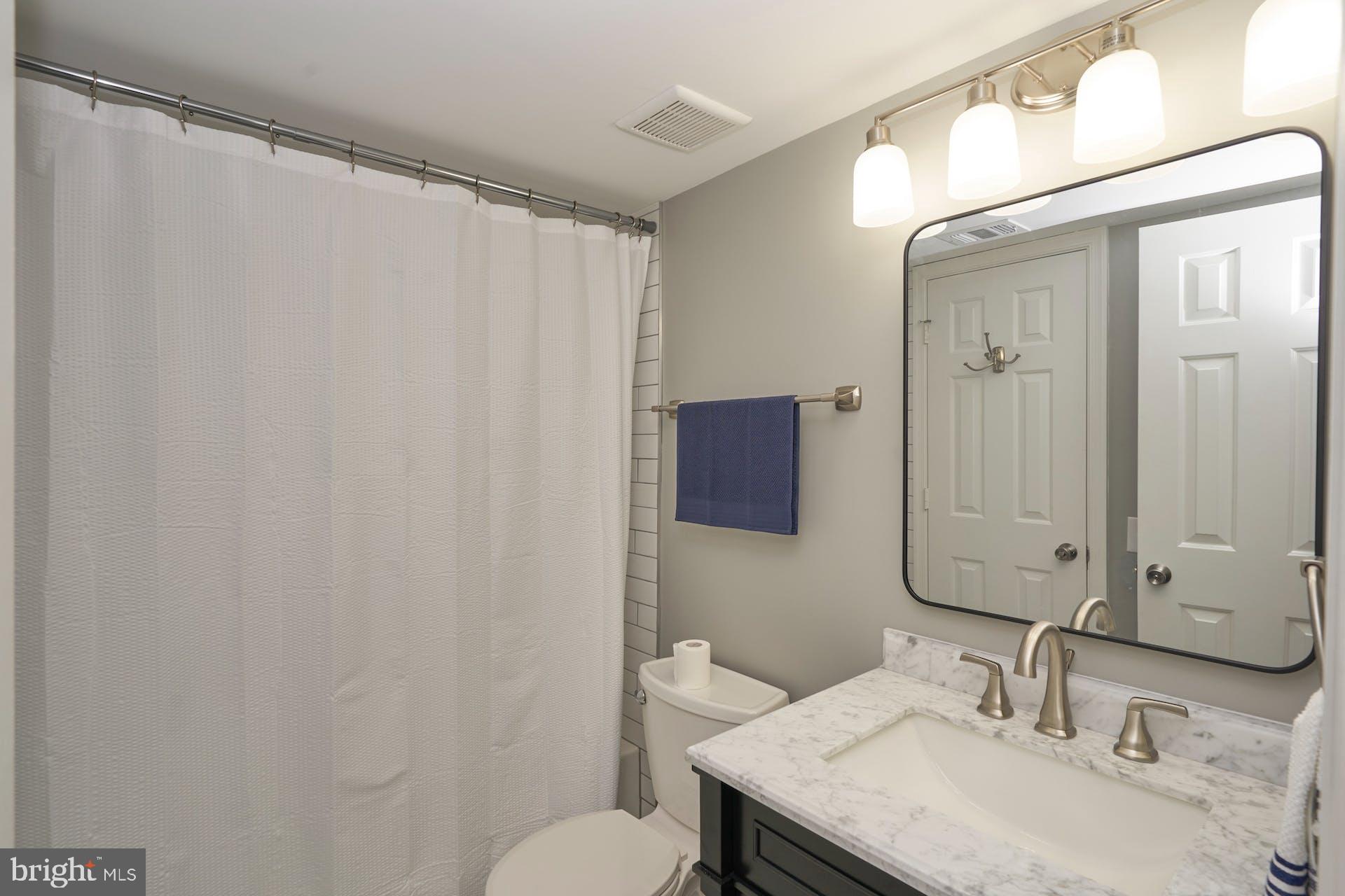 127 Fort Evans Road Southeast Leesburg, VA 20175 - Photo 12 of 20 Gallery Image 12