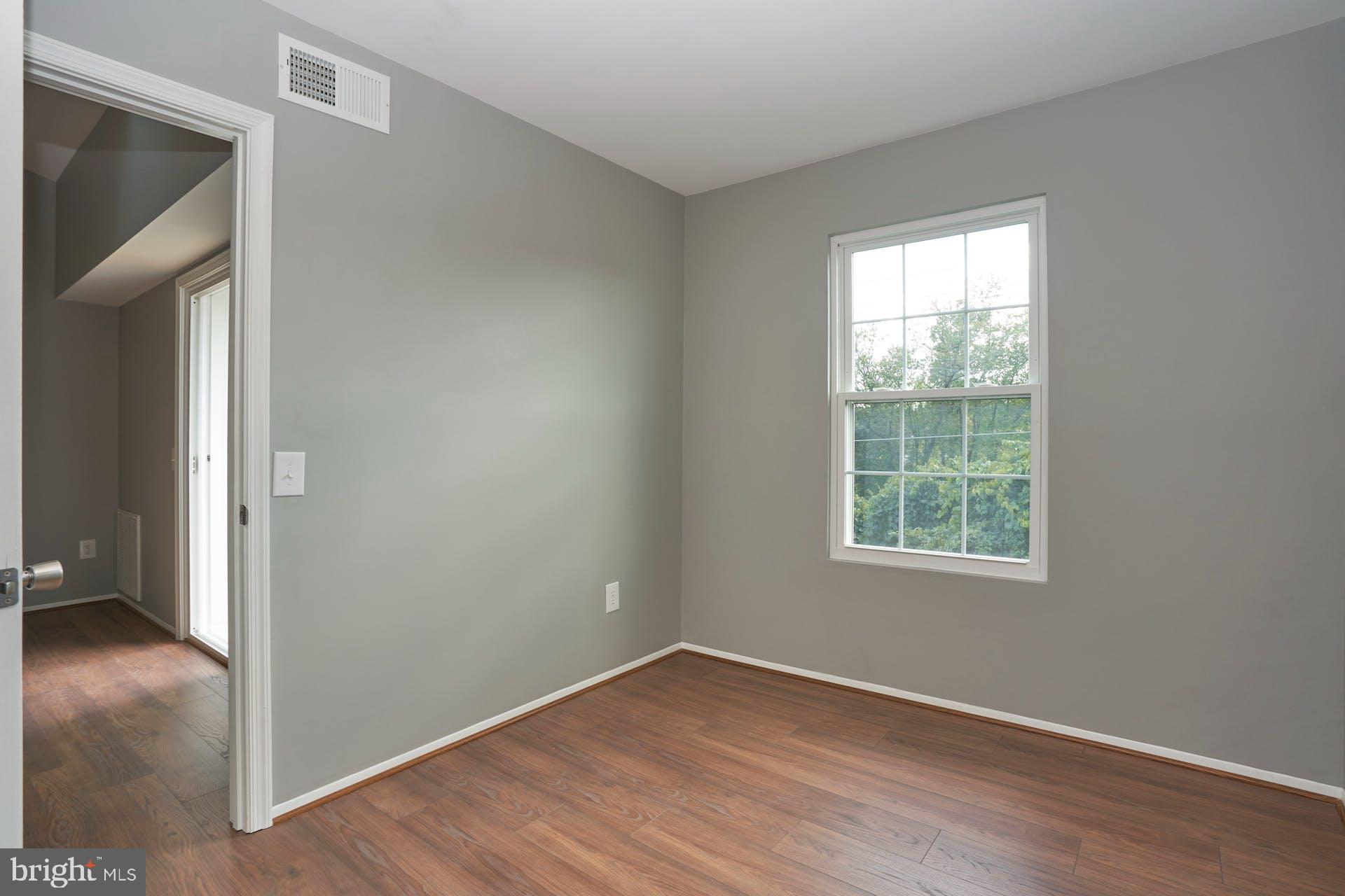 127 Fort Evans Road Southeast Leesburg, VA 20175 - Photo 15 of 20 Gallery Image 15