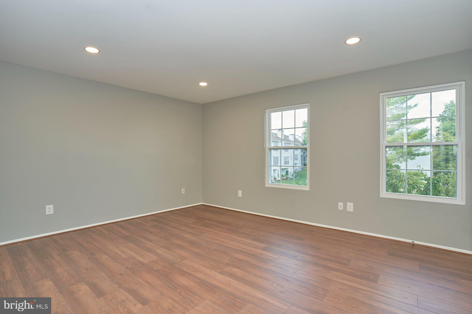 127 Fort Evans Road Southeast Leesburg, VA 20175 - Photo 8 of 20 Gallery Image 8