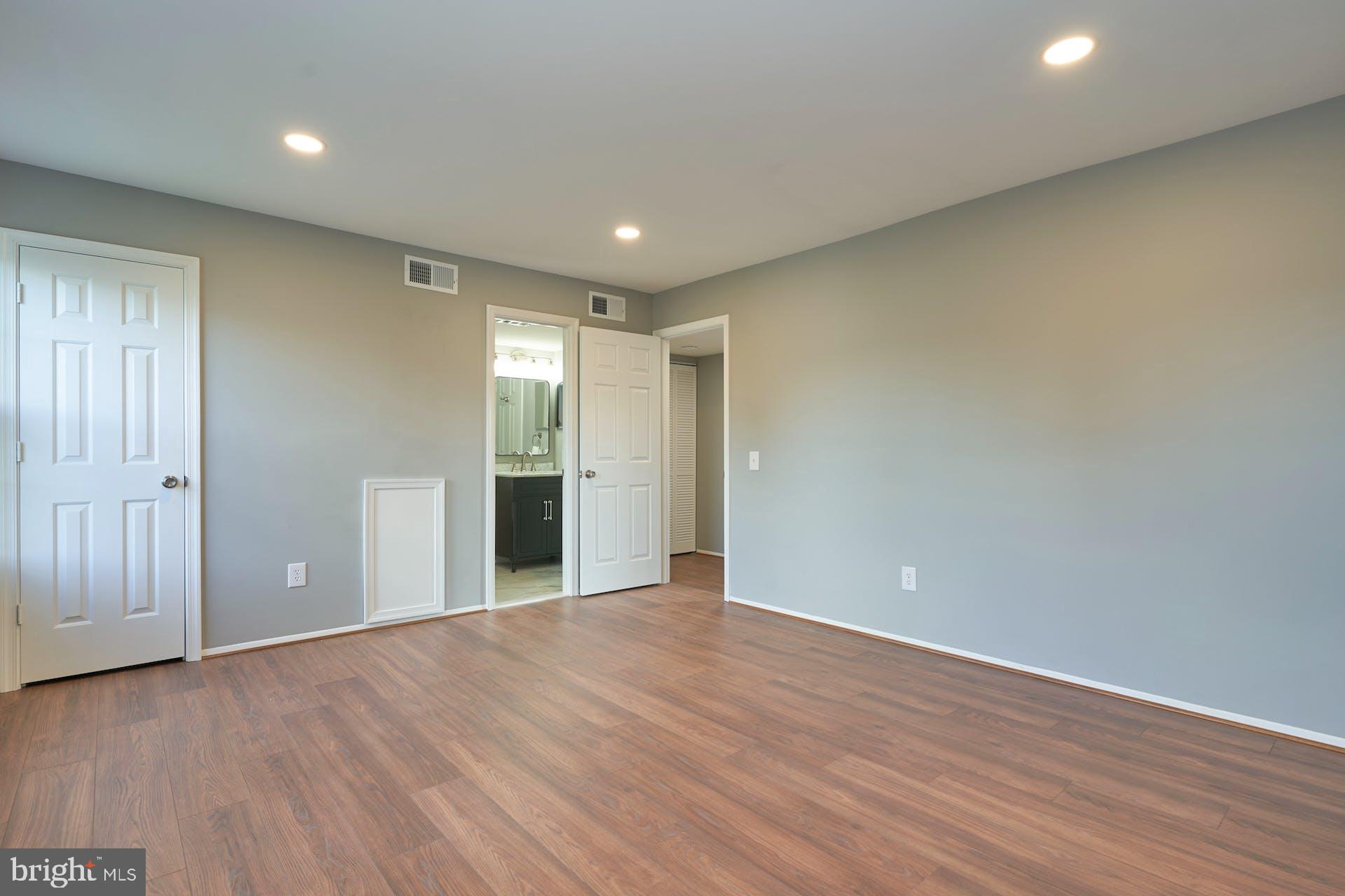 127 Fort Evans Road Southeast Leesburg, VA 20175 - Photo 10 of 20 Gallery Image 10