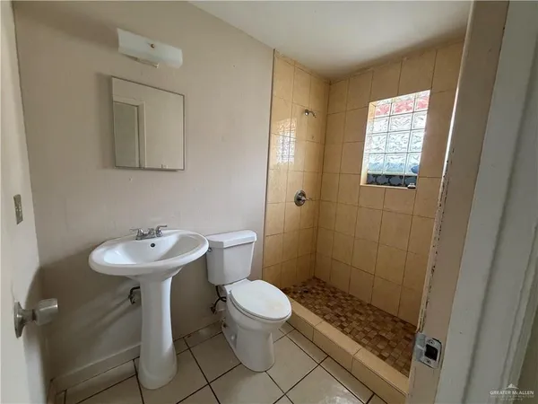 $800 | 906 North 29th Street, McAllen, TX 78501