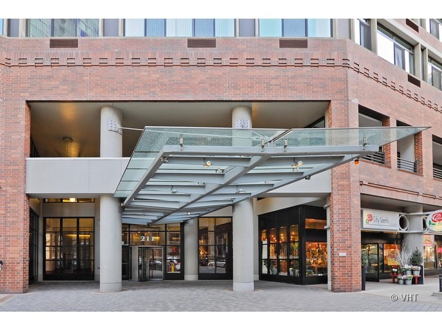 211 East Ohio Street, Unit 910 Chicago, IL 60611 - Photo 1 of 10