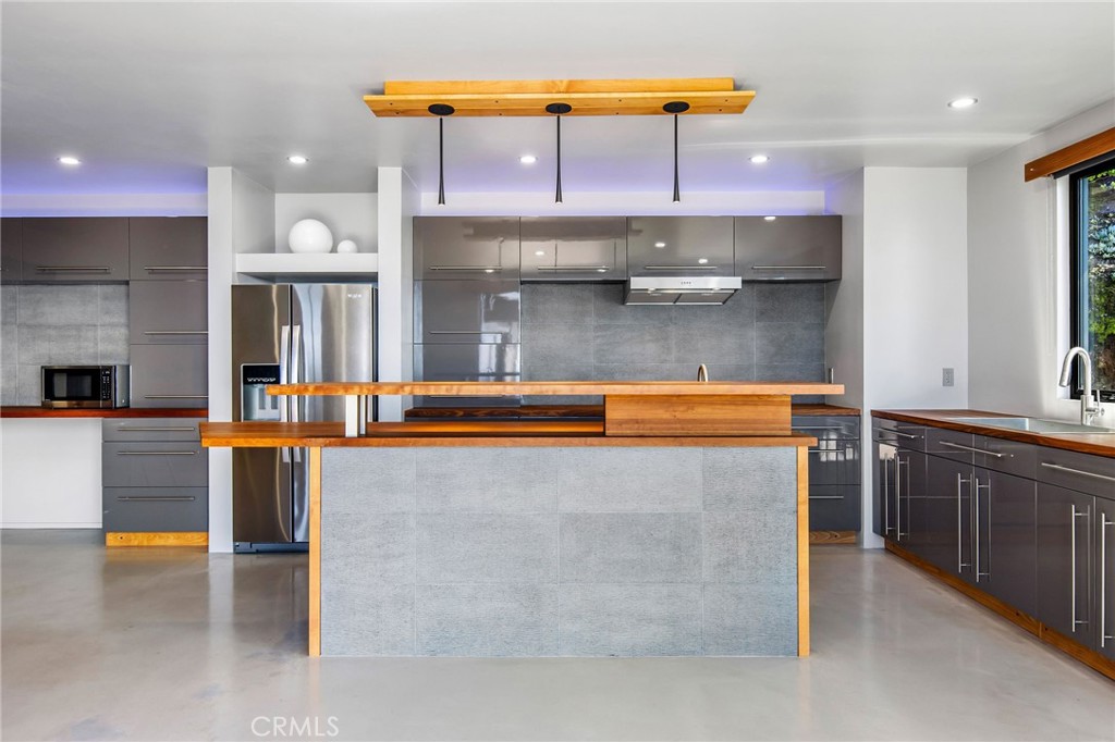 22315 3rd Avenue Laguna Beach, CA 92651 - Photo 13 of 42