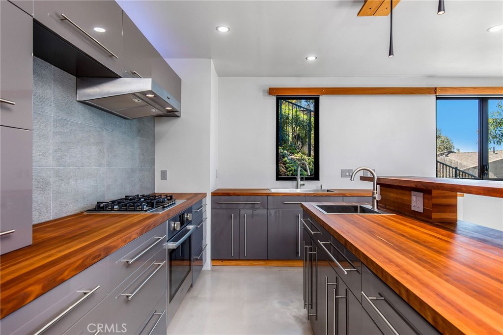 22315 3rd Avenue Laguna Beach, CA 92651 - Photo 14 of 42