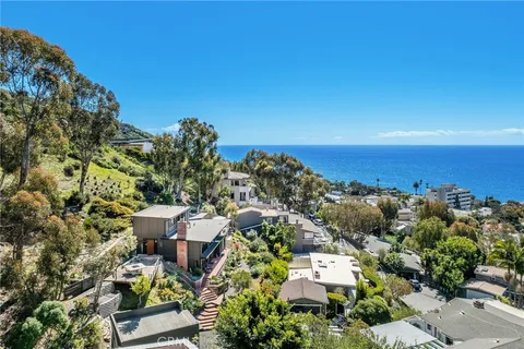 $3,995,000 | 22315 3rd Avenue, Laguna Beach, CA 92651