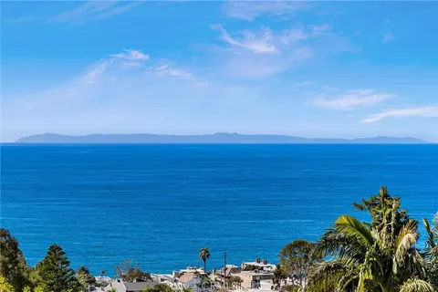 $3,995,000 | 22315 3rd Avenue, Laguna Beach, CA 92651