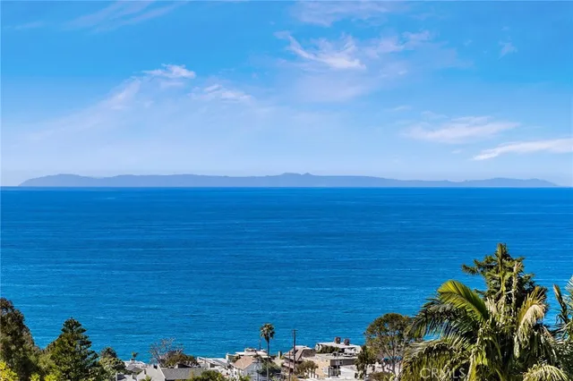$3,995,000 | 22315 3rd Avenue, Laguna Beach, CA 92651