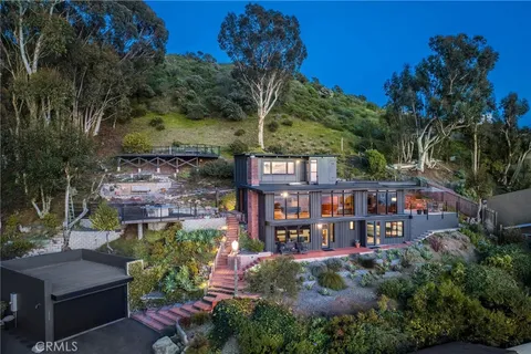 $3,995,000 | 22315 3rd Avenue, Laguna Beach, CA 92651