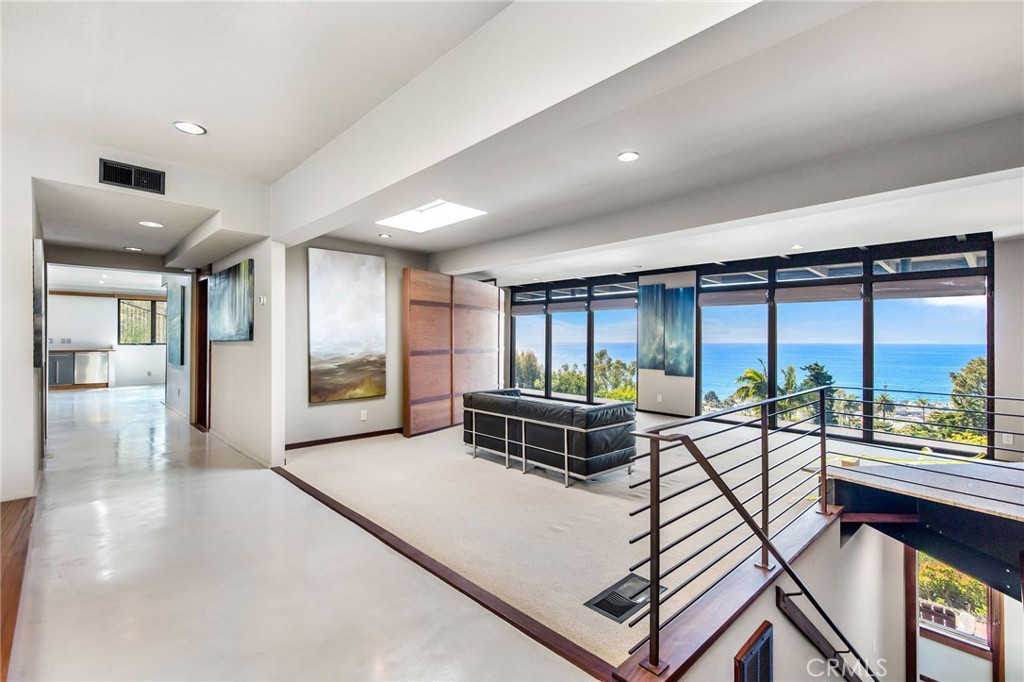 22315 3rd Avenue Laguna Beach, CA 92651 - Photo 10 of 42