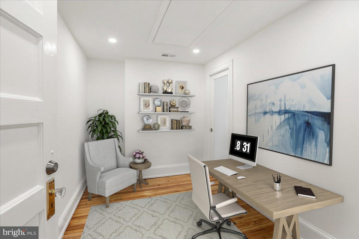 2006 Columbia Road Northwest, Unit 5 Washington, DC 20009 - Photo 30 of 41 Bonus room - virtually staged