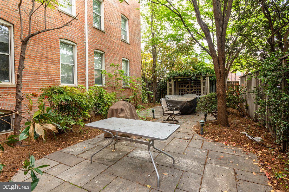 2006 Columbia Road Northwest, Unit 5 Washington, DC 20009 - Photo 32 of 41 Community garden and terrace