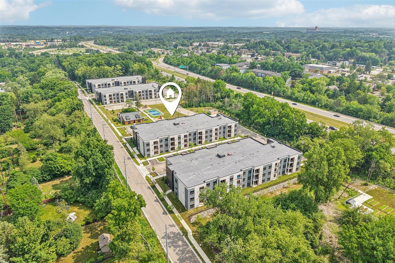 2675 Burton Road, Unit : 206 Ann Arbor, MI 48104 - Photo 59 of 61 Gallery Image 59