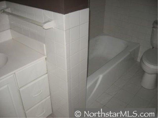 6005 Eden Prairie Road, Unit 104 Edina, MN 55436 - Photo 7 of 10