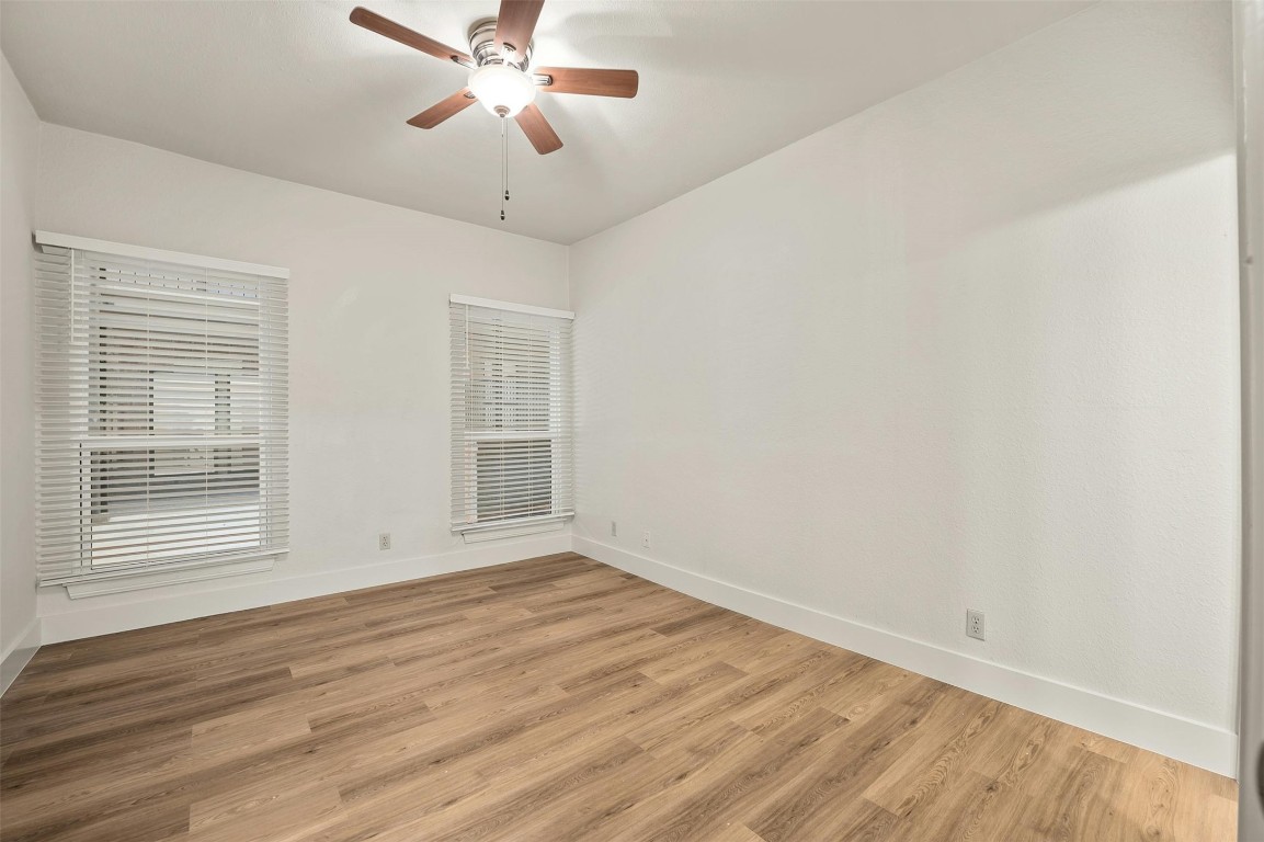 1910 Robbins Place, Unit 105 Austin, TX 78705 - Photo 18 of 30 2nd view Primary bedroom with private en-suite bath
