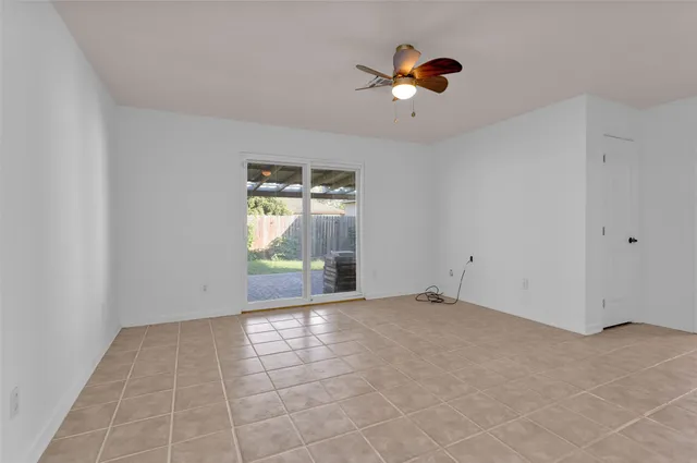 $1,800 | 403 Meters Street, Houston, TX 77020