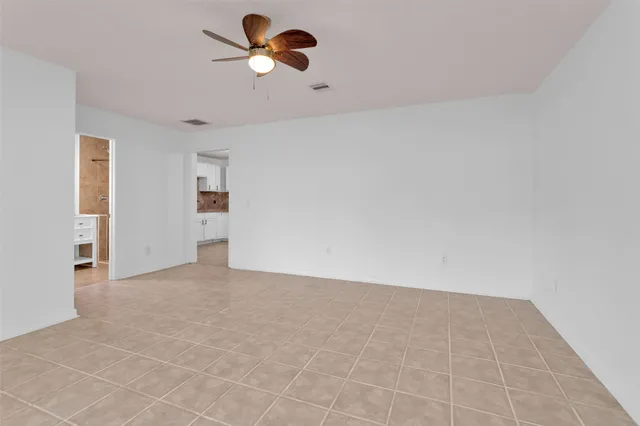 $1,800 | 403 Meters Street, Houston, TX 77020