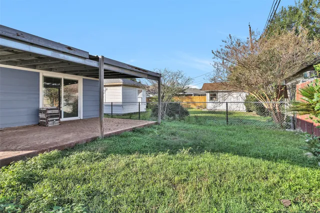 $1,800 | 403 Meters Street, Houston, TX 77020