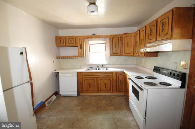 367 Bryarly Road Winchester, VA 22603 - Photo 3 of 11 Kitchen