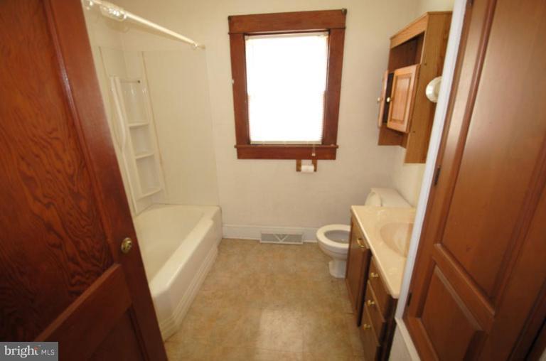 367 Bryarly Road Winchester, VA 22603 - Photo 7 of 11 Bath #1