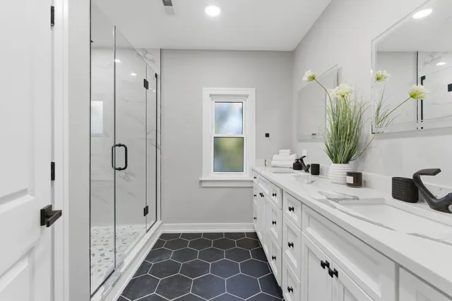 $369,900 | 9423 South Sangamon Street, Chicago, IL 60620