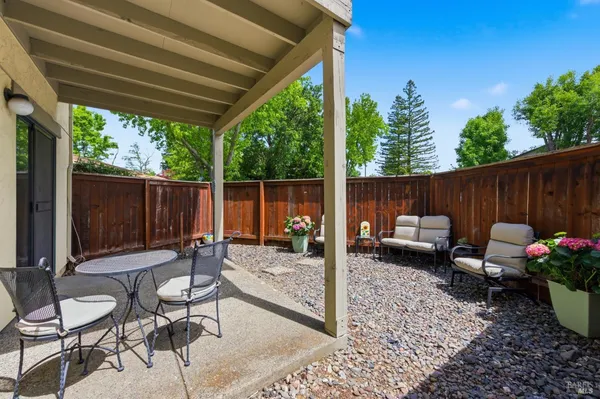 $389,950 | 451 7th Street West, Sonoma, CA 95476