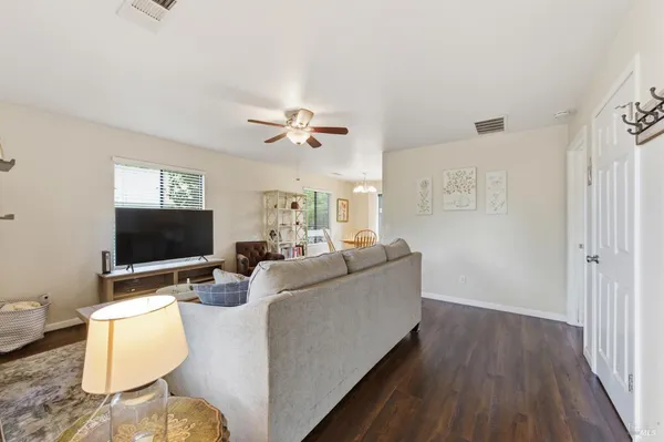 $389,950 | 451 7th Street West, Sonoma, CA 95476