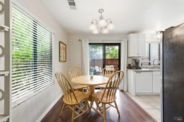 $389,950 | 451 7th Street West, Sonoma, CA 95476