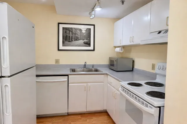 $849,000 | 15 River Street, Unit 507, Boston, MA 02108