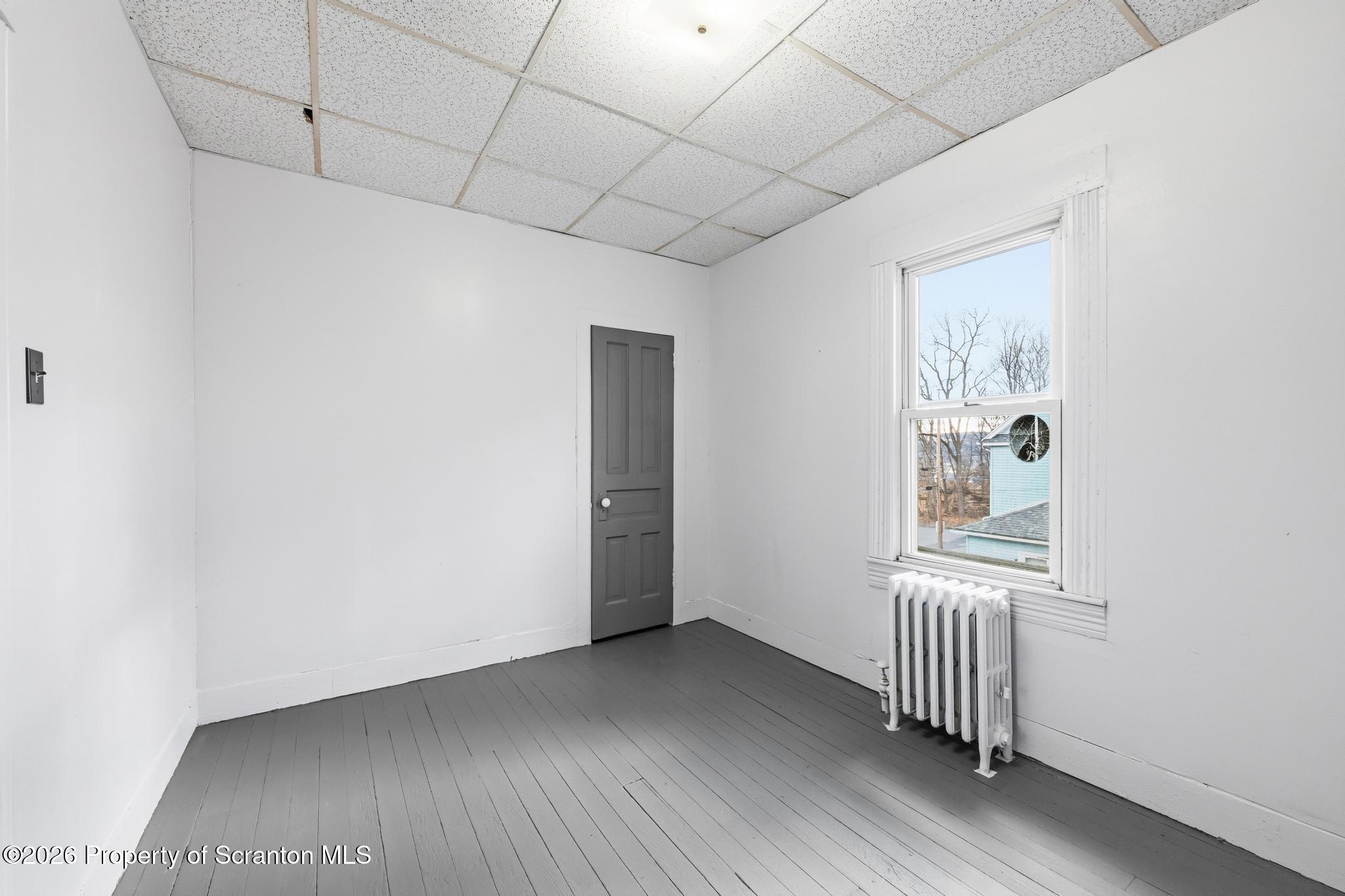 1413 Bulwer Street Scranton, PA 18504 - Photo 32 of 45 an empty room with windows