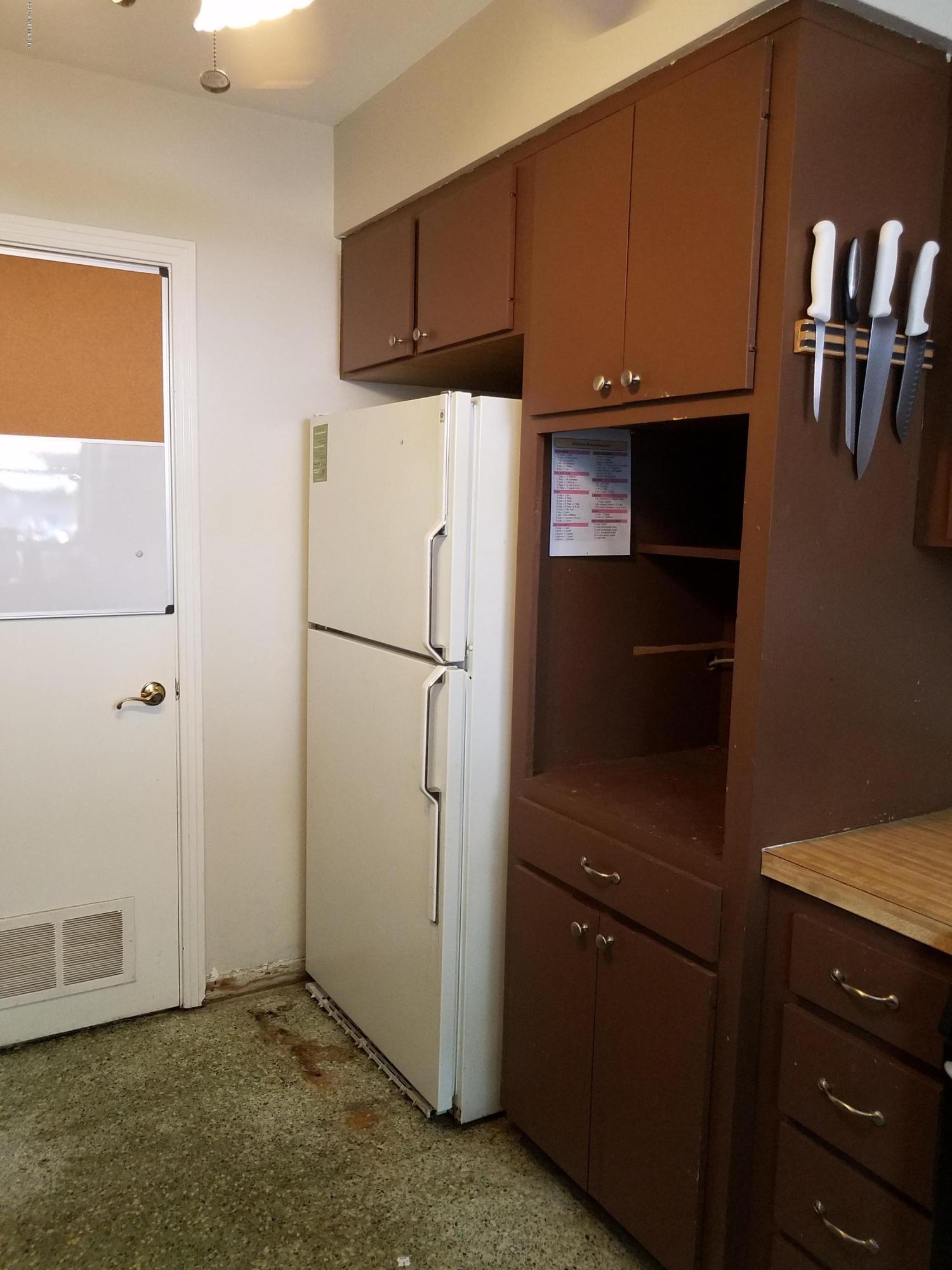 214 Southwest 40th Street Gainesville, FL 32607 - Photo 23 of 68 20190425_Kitchen01