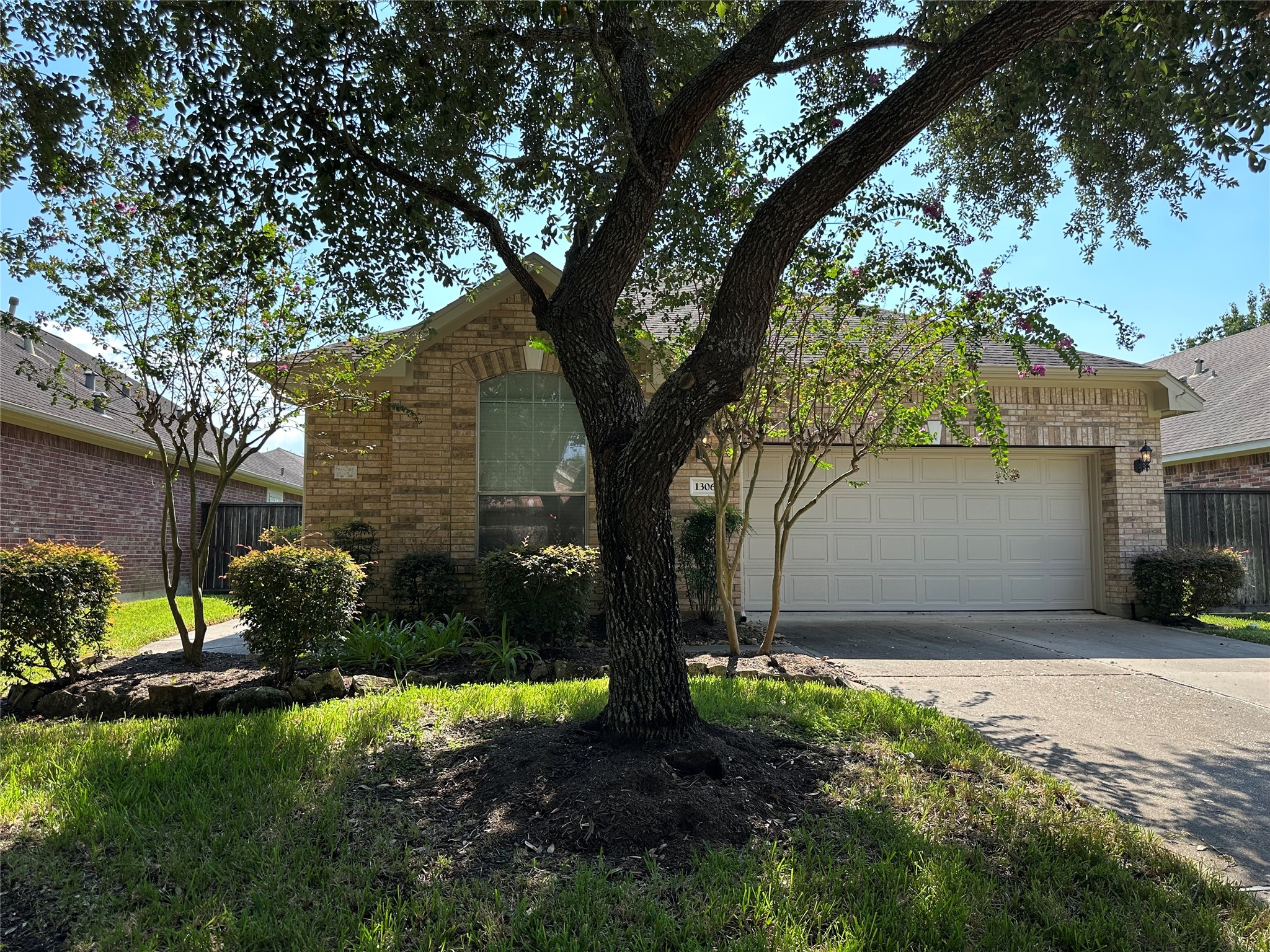 1306 Modena Drive Pearland, TX 77581 - Photo 2 of 31