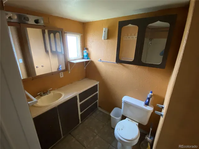 a view of walk in closet