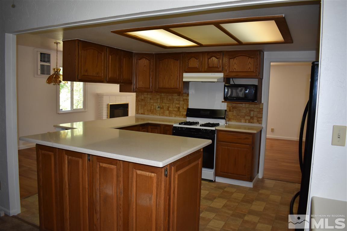 955 Bowman Drive Reno, NV 89503 - Photo 5 of 18 Photo 5