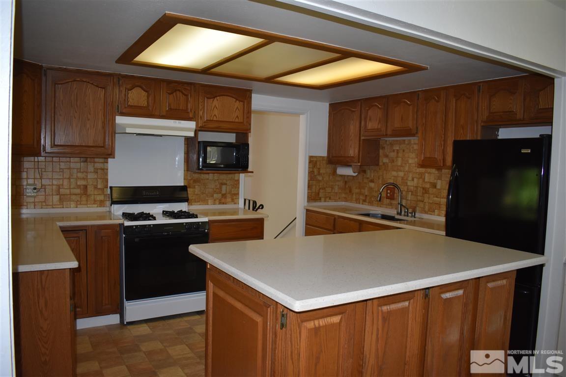 955 Bowman Drive Reno, NV 89503 - Photo 6 of 18 Photo 6