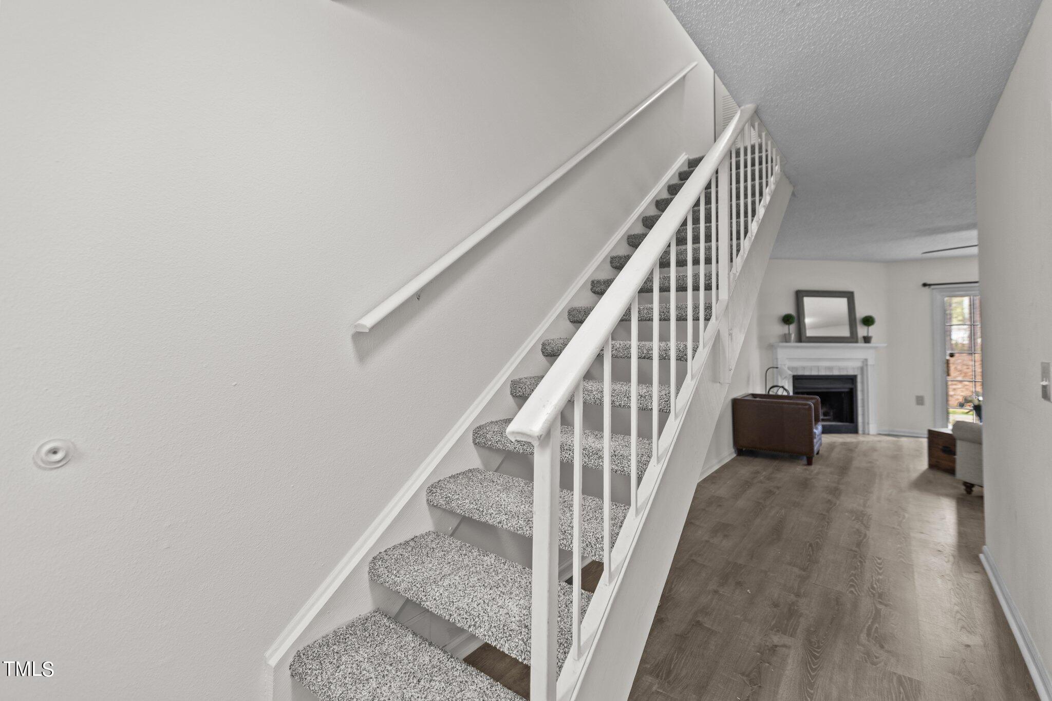 7631 Falcon Rest Circle Raleigh, NC 27615 - Photo 5 of 24 13-web-or-mls-IMGL1808