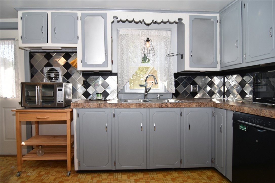 195 Hopkins Hill Road Coventry, RI 02816 - Photo 10 of 24 Gallery Image 10