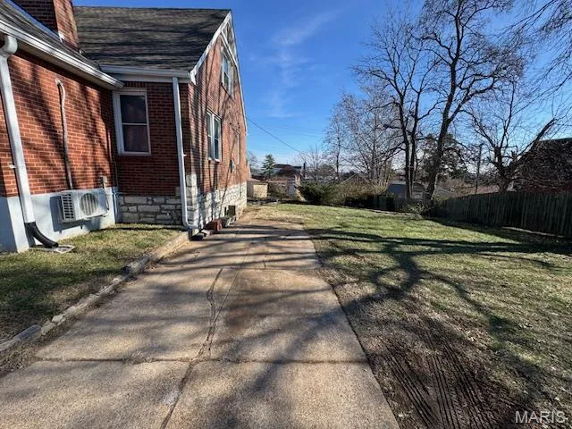 $2,600 | 9012 Eden Avenue, Affton, MO 63123