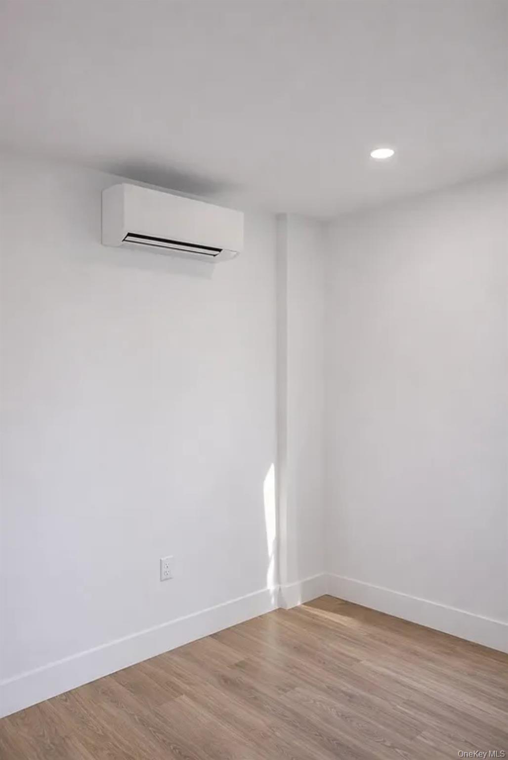 98-07 37th Avenue Queens, NY 11368 - Photo 4 of 5 a view of an empty room